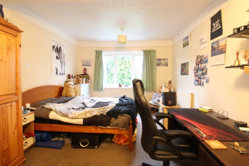 Flat Arnold Road in Southampton