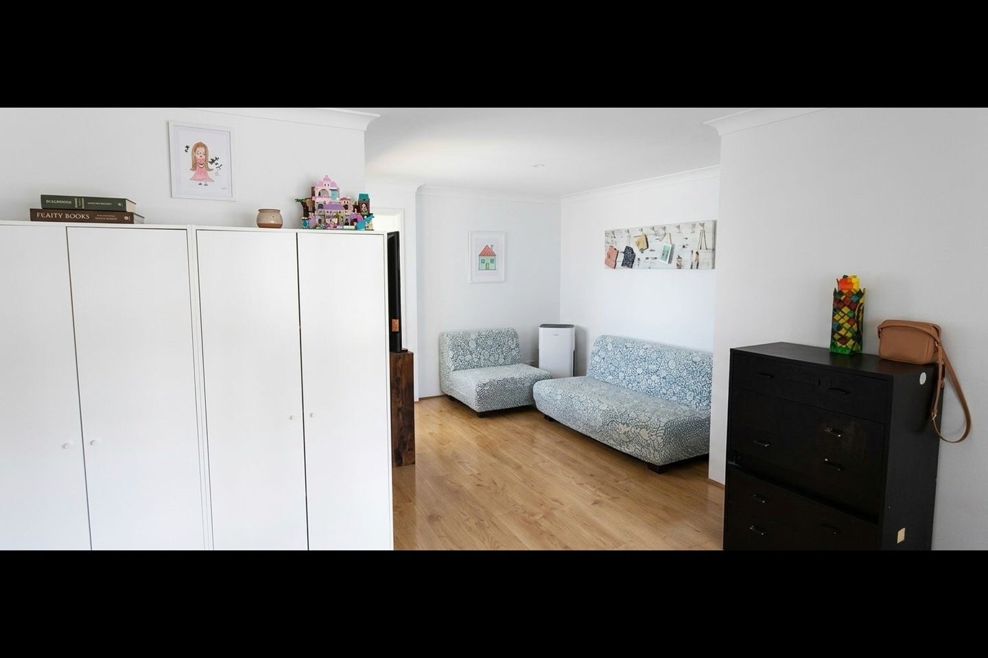 Flat Pasteur Close in Greater London