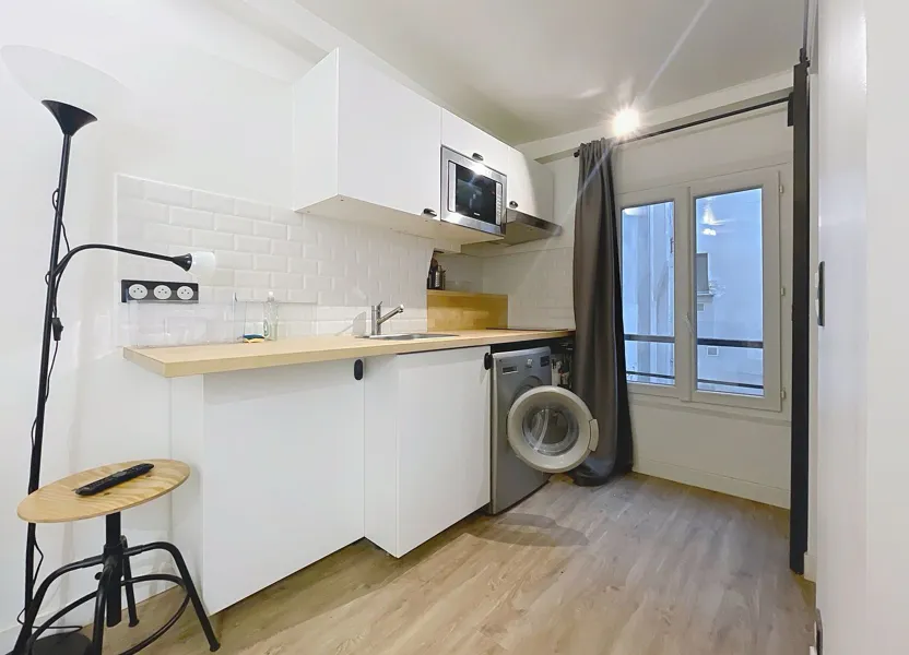 Flat Rue Saint-Sébastien in Paris