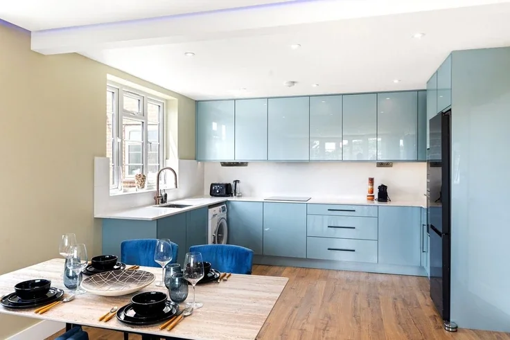 Flat Beaufort Park in Greater London