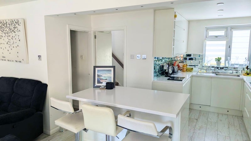 Room Risbury Walk in Manchester