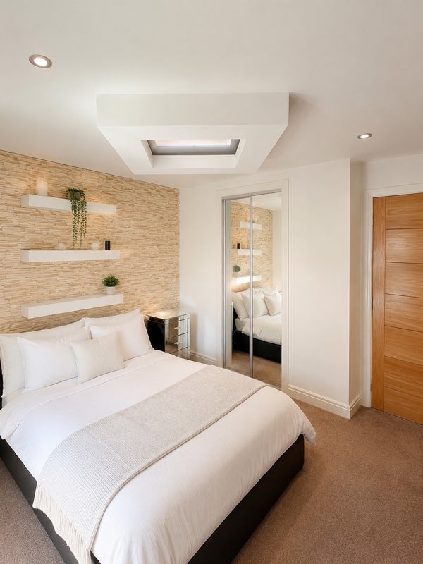 Room Risbury Walk in Manchester