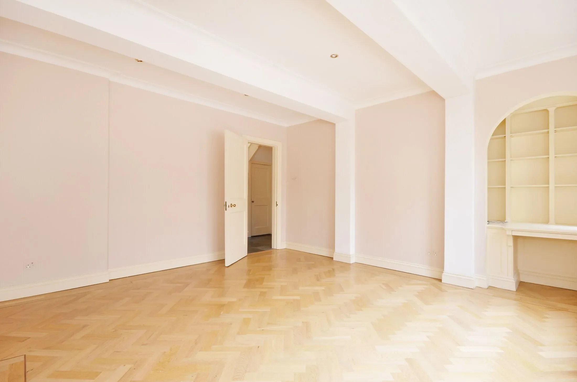 House Groom Place in City of Westminster