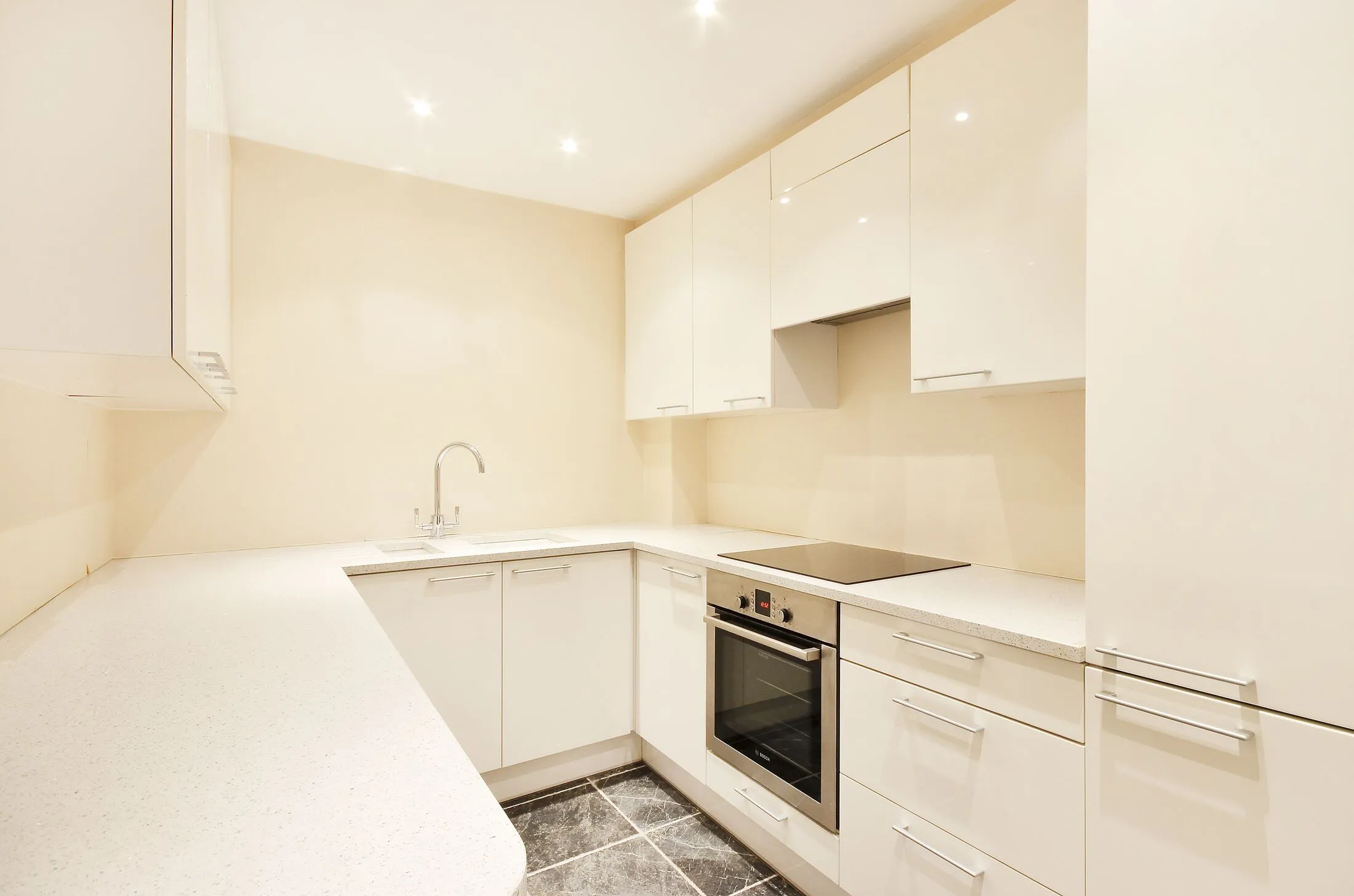 House Groom Place in City of Westminster