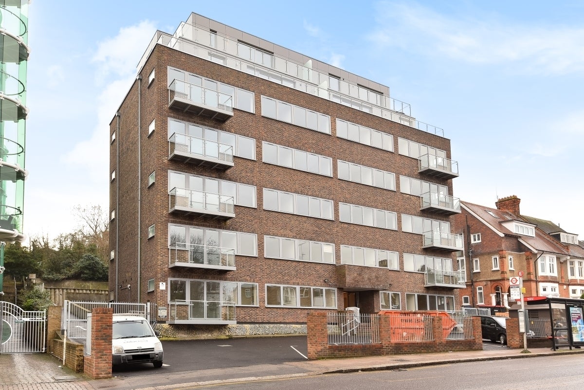 Flat Station Road in Greater London