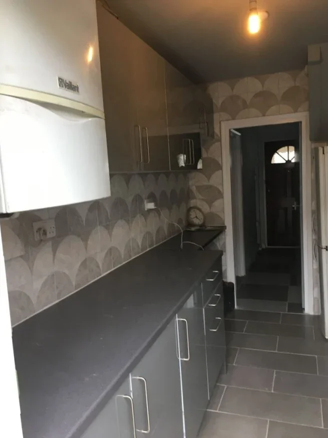 Room Widdin Street in Greater London