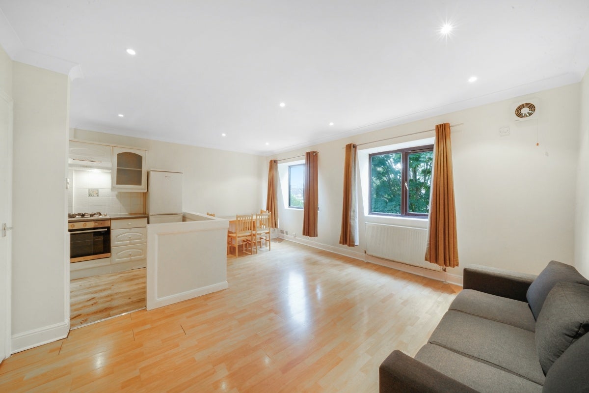 Flat Fonthill Road in Greater London