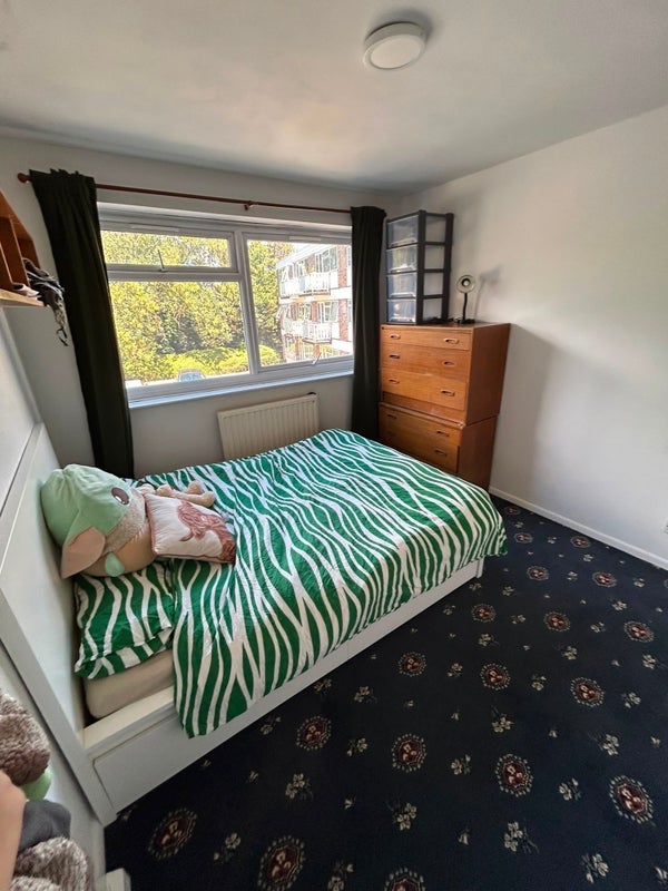 Room Talisman Way in Greater London