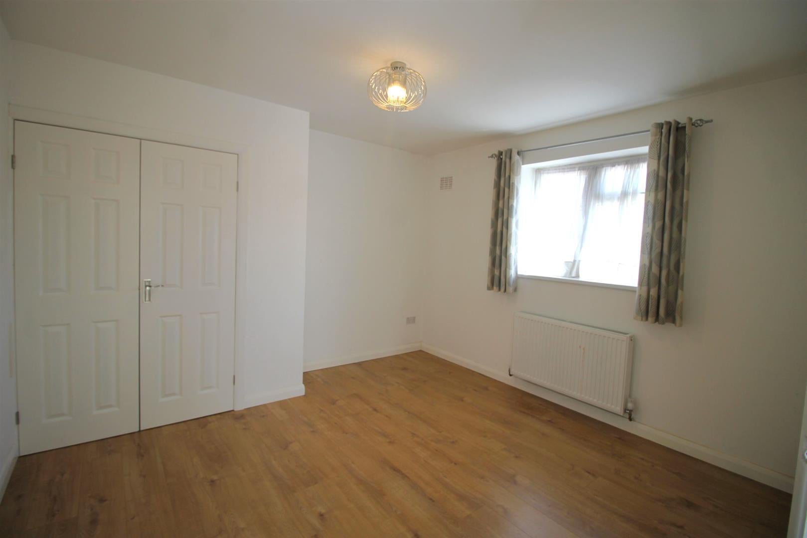 Flat Rutland Avenue in High Wycombe