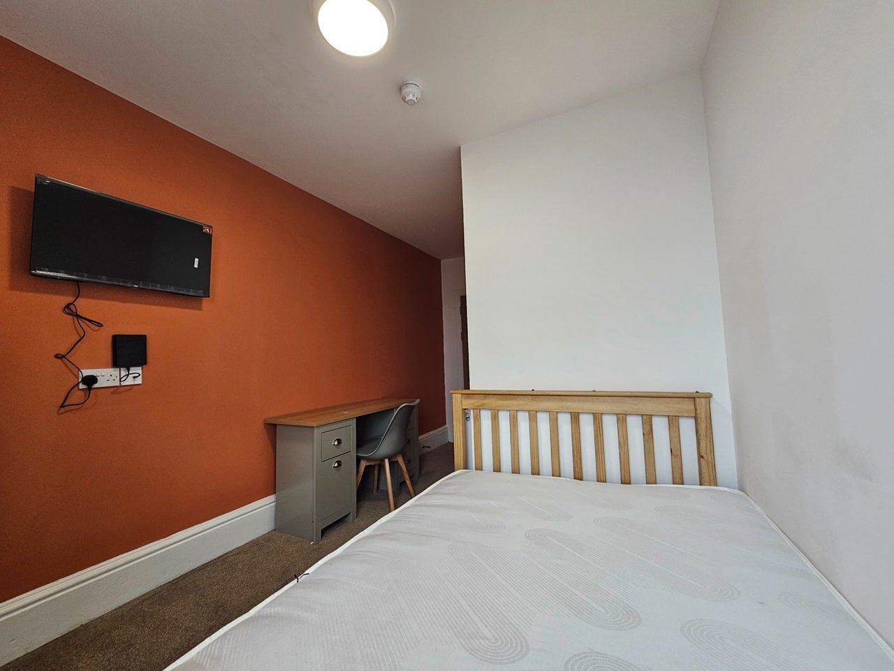Room Ormskirk Street in St Helens