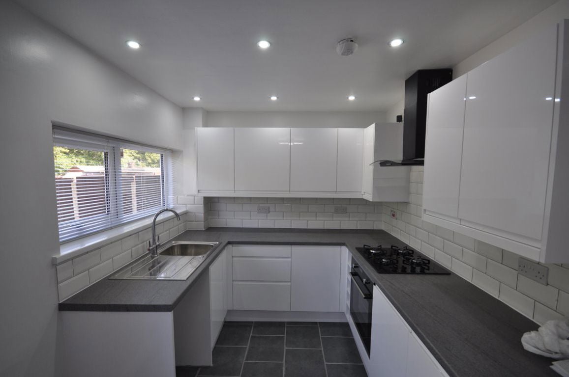 House Gayfield Avenue in Brierley Hill