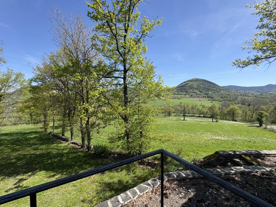 House Route du Puy in Saint-Hostien