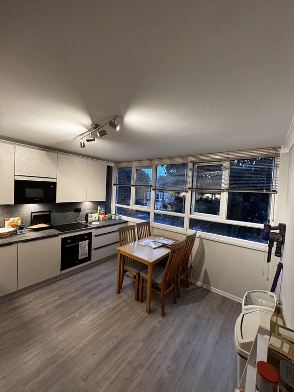 Room Dale Road in Greater London