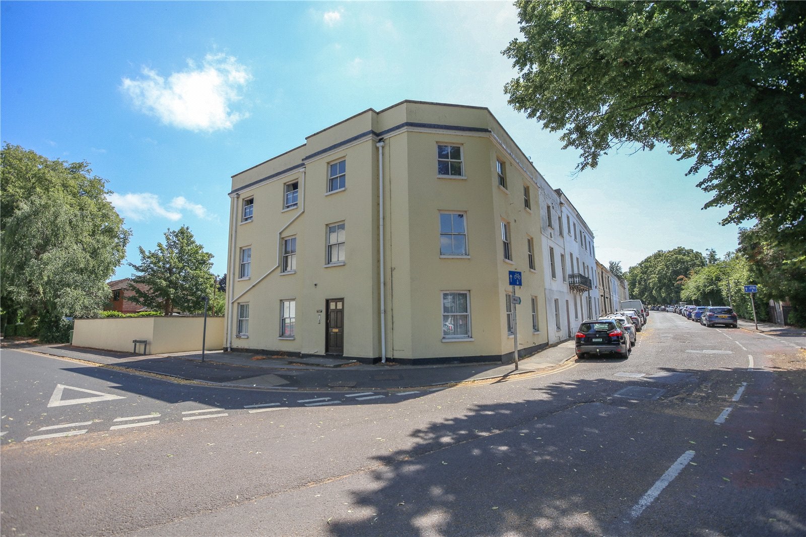 Flat Keynsham Road in Cheltenham