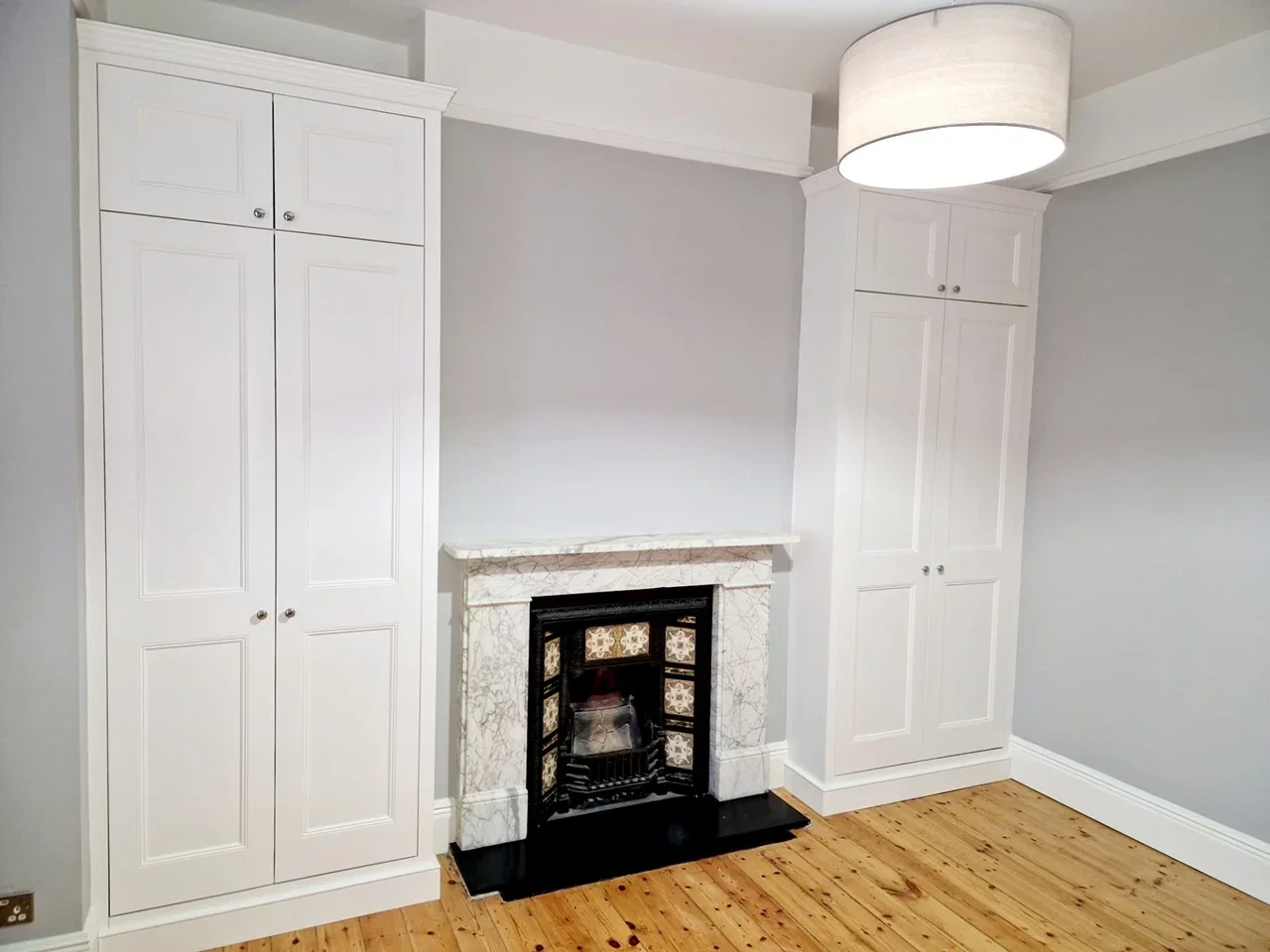 Flat Shamrock Street in Greater London