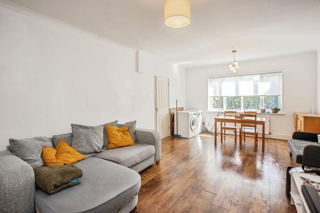Flat Melton Grove in Rushcliffe