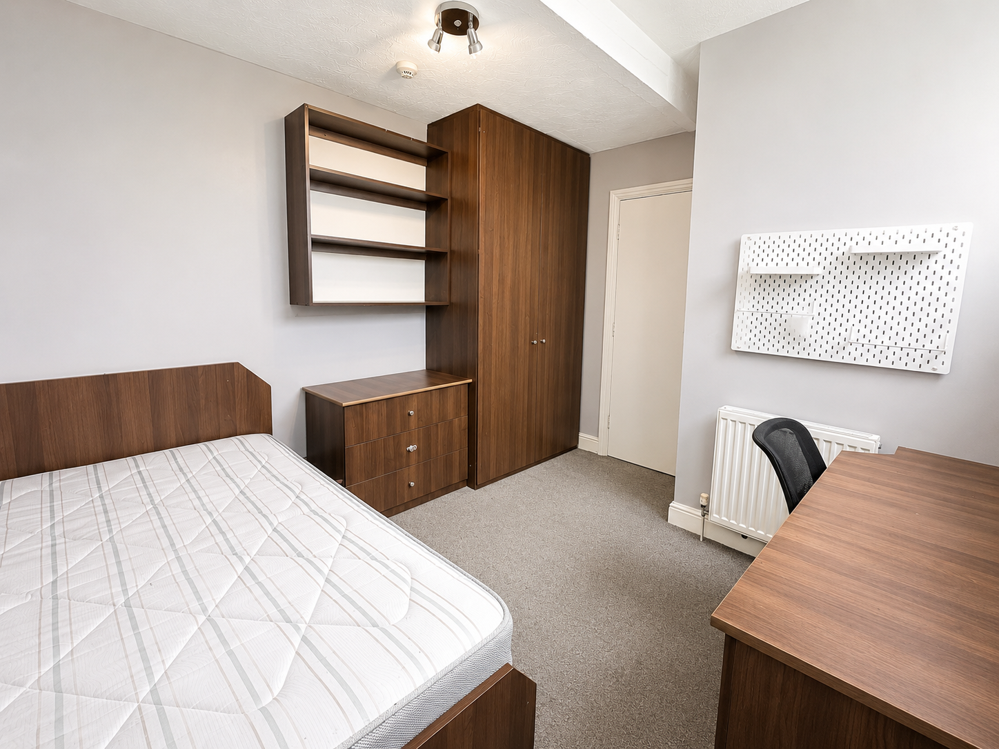 Room St Ann's Mount in Leeds