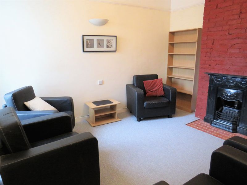 Room Cleveland Road in Chichester