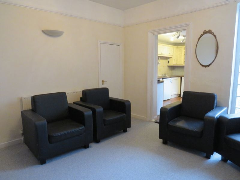 Room Cleveland Road in Chichester