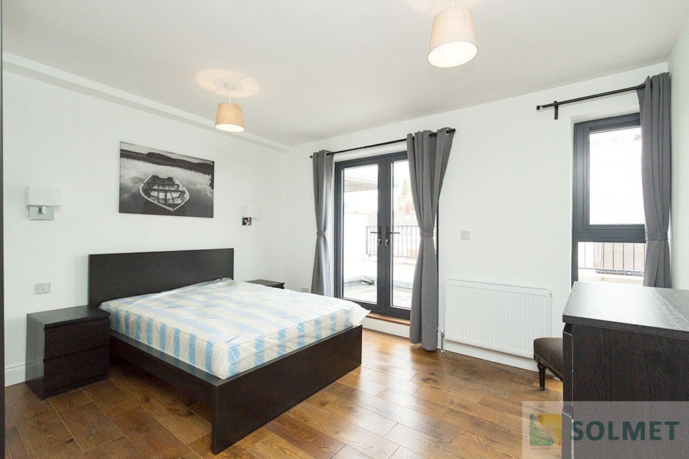 Flat Kilburn High Road in Greater London