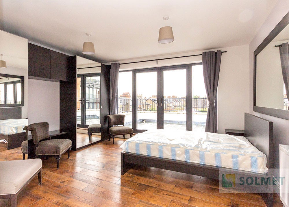 Flat Kilburn High Road in Greater London
