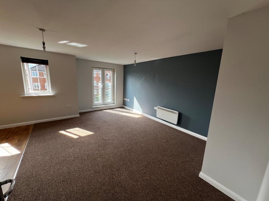 Flat Fenton Place in Leeds