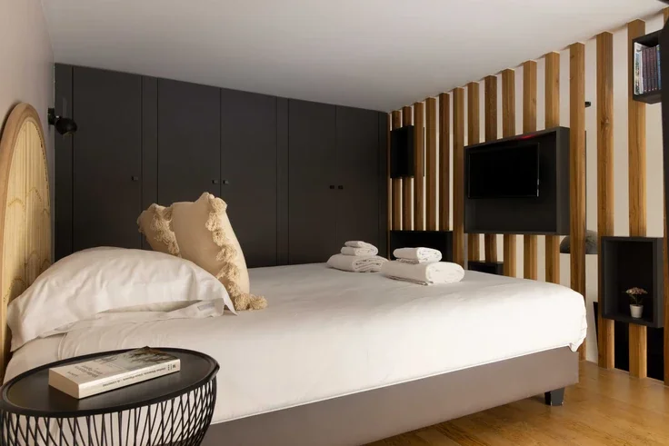 Flat Avenue de Friedland in Paris