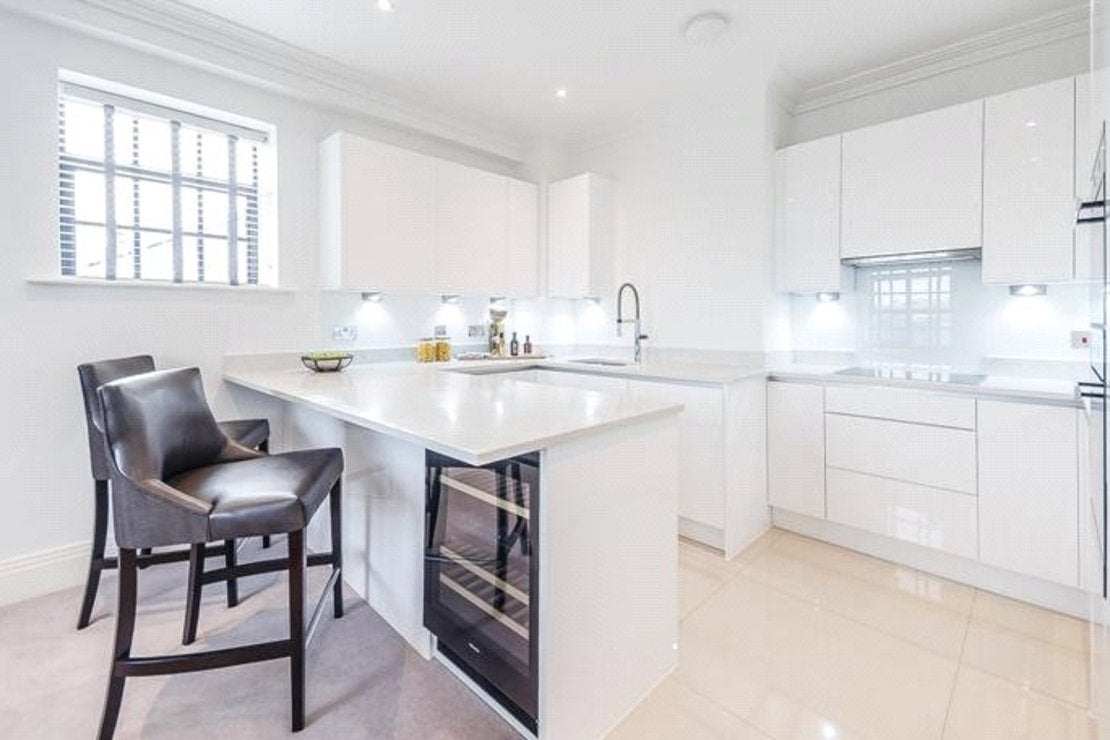 Flat Rainville Road in Greater London