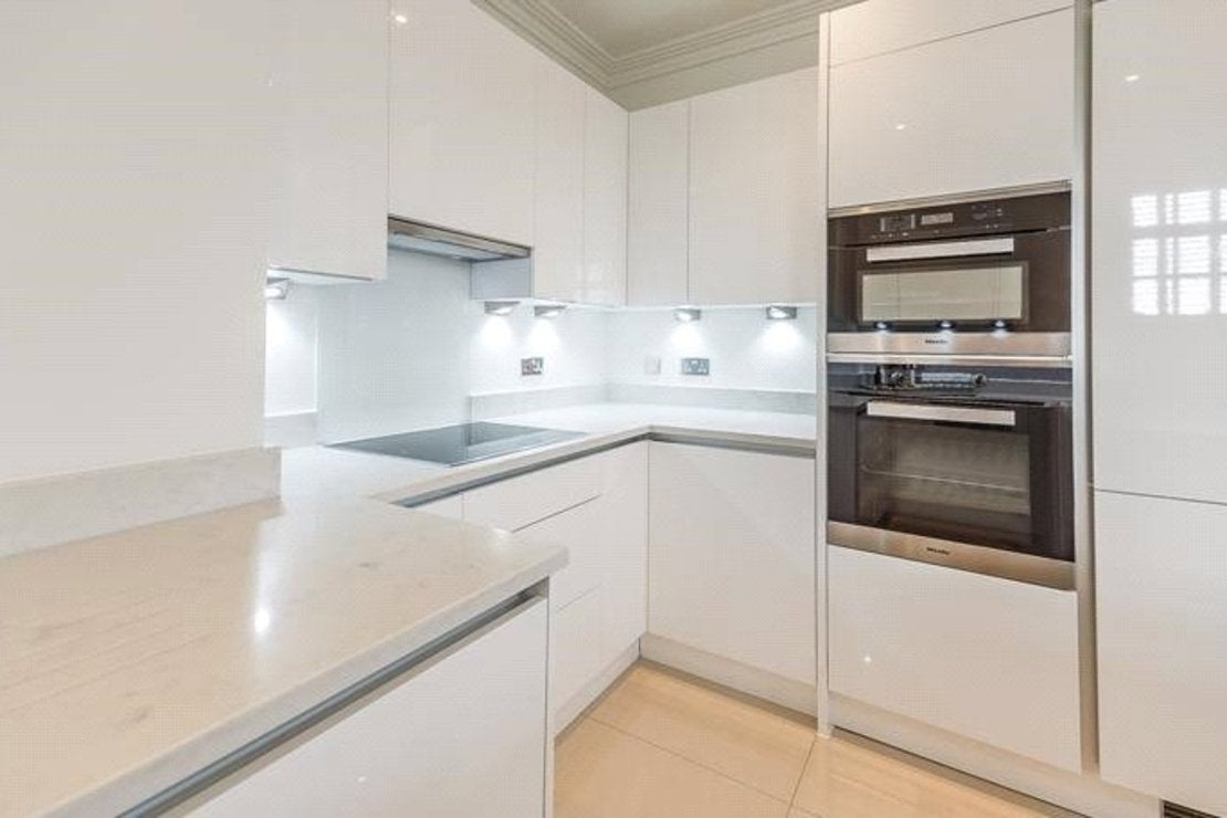 Flat Rainville Road in Greater London