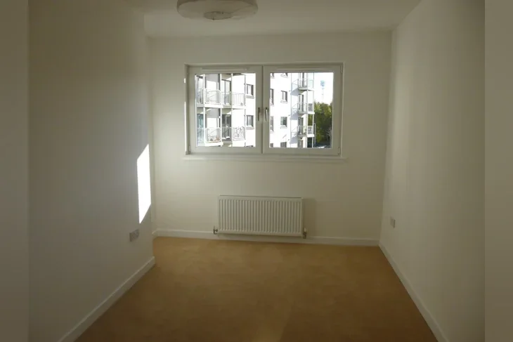 Flat Lochend Park View in City of Edinburgh