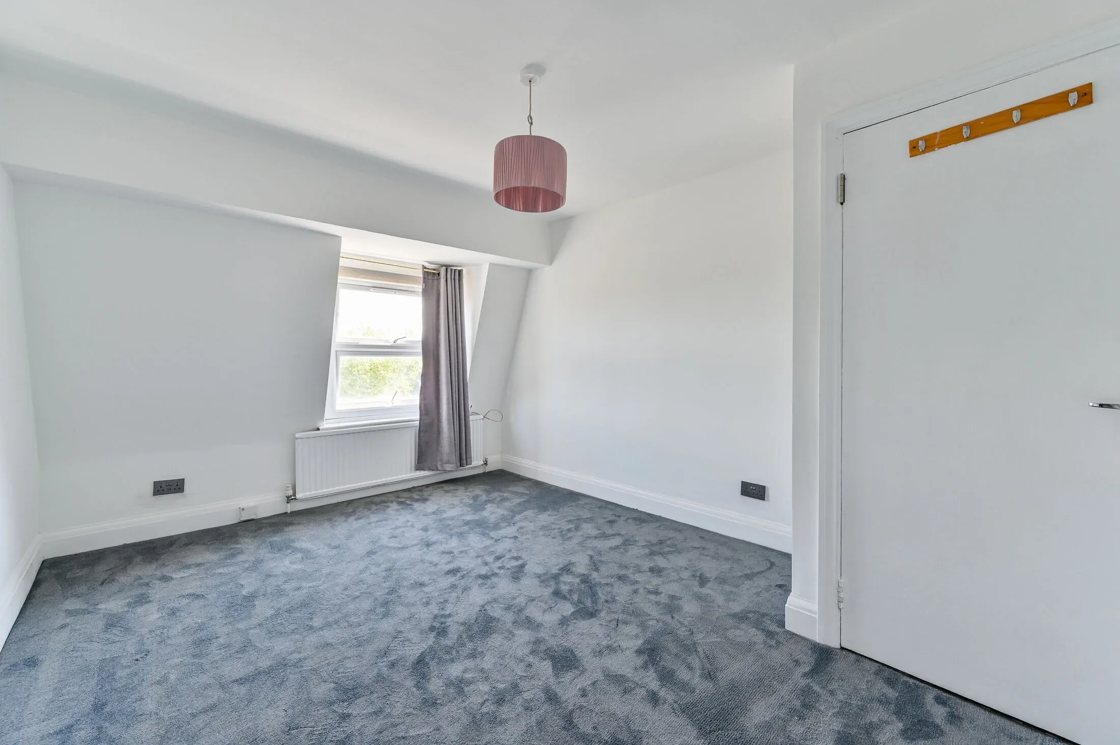 Flat Sybil Mews in Greater London