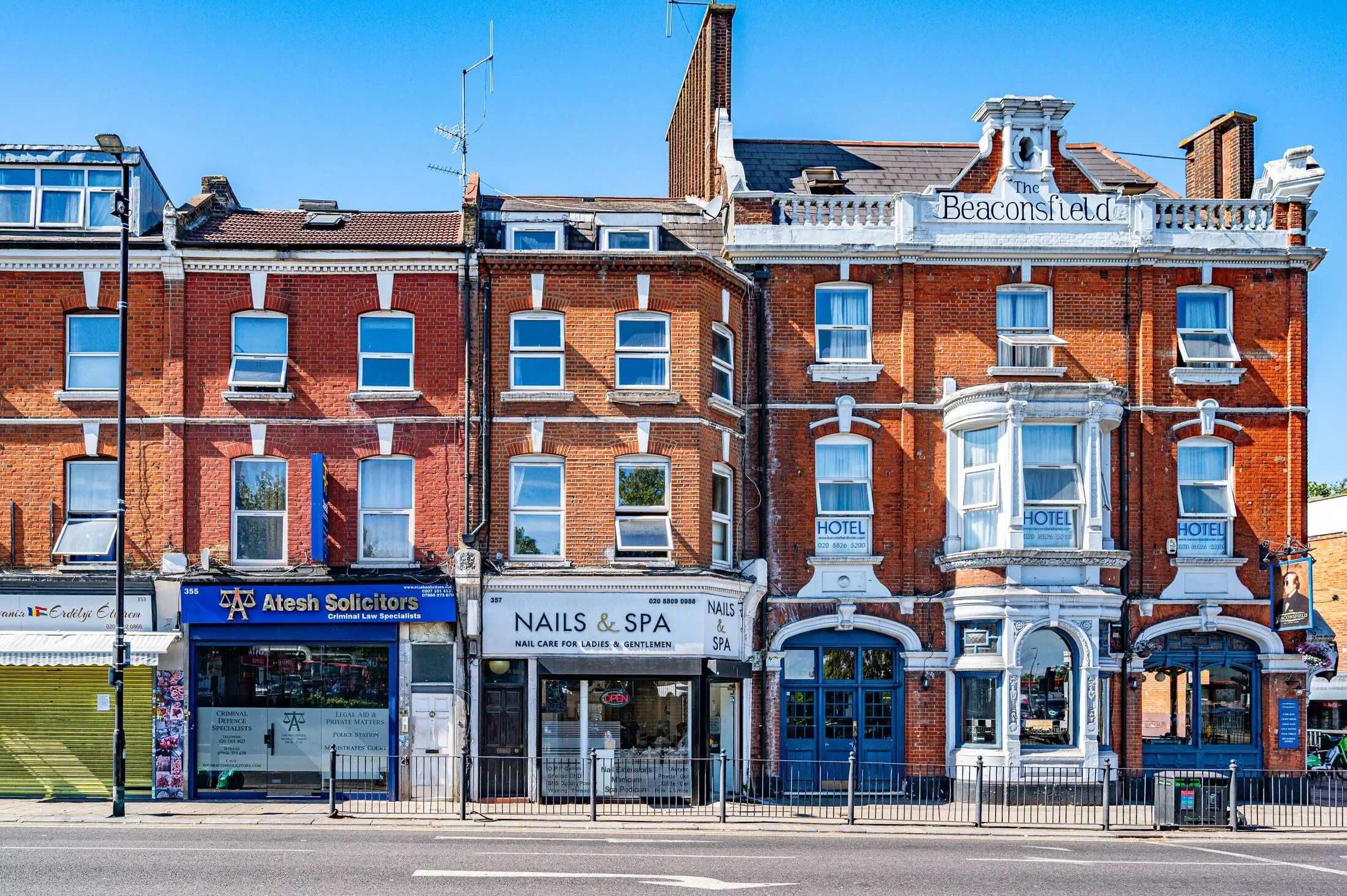 Flat Sybil Mews in Greater London