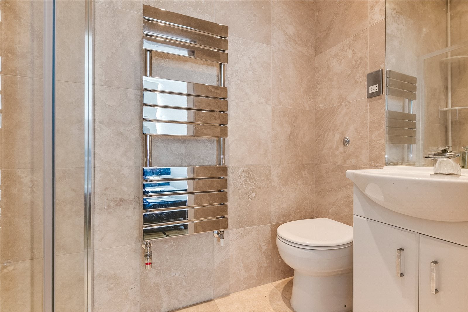 Flat Fulham Court in Greater London