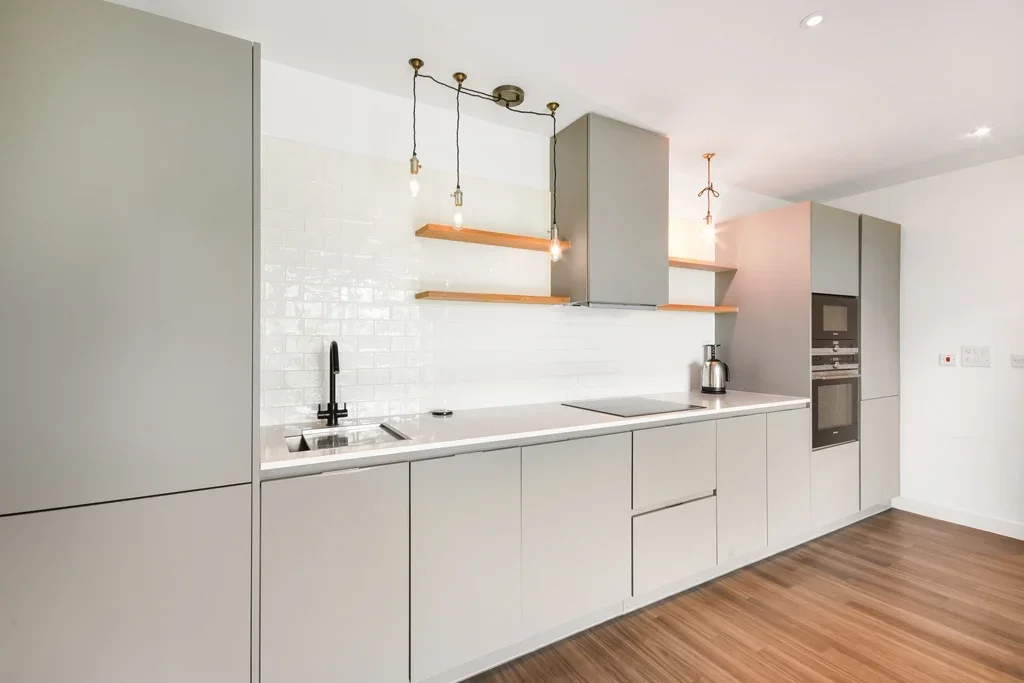 Flat Goldsmiths' Row in Greater London