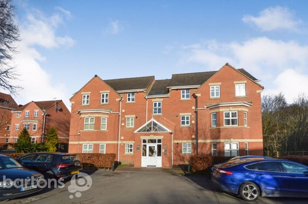 Flat Pickard Drive in Sheffield