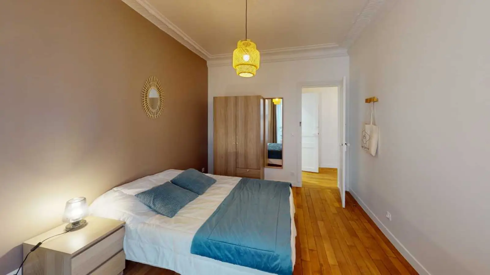Chambre Rue Crozatier à Paris