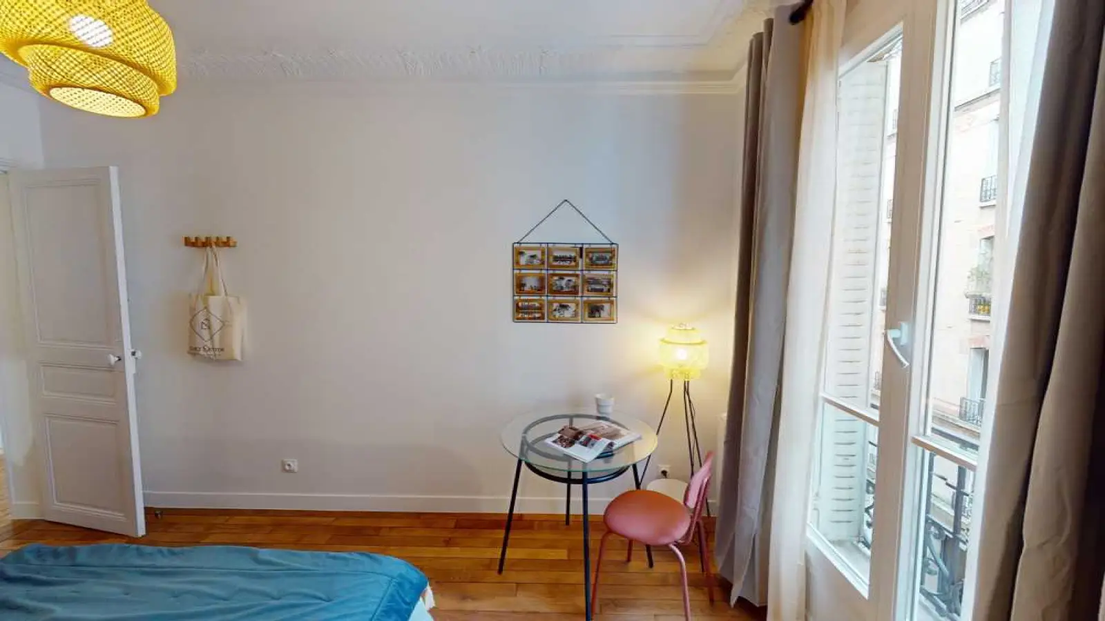 Chambre Rue Crozatier à Paris