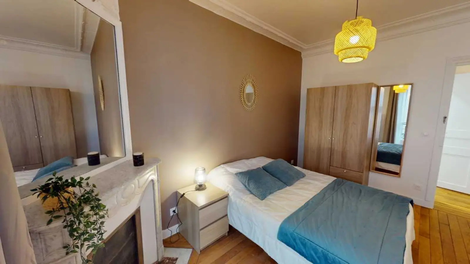 Chambre Rue Crozatier à Paris