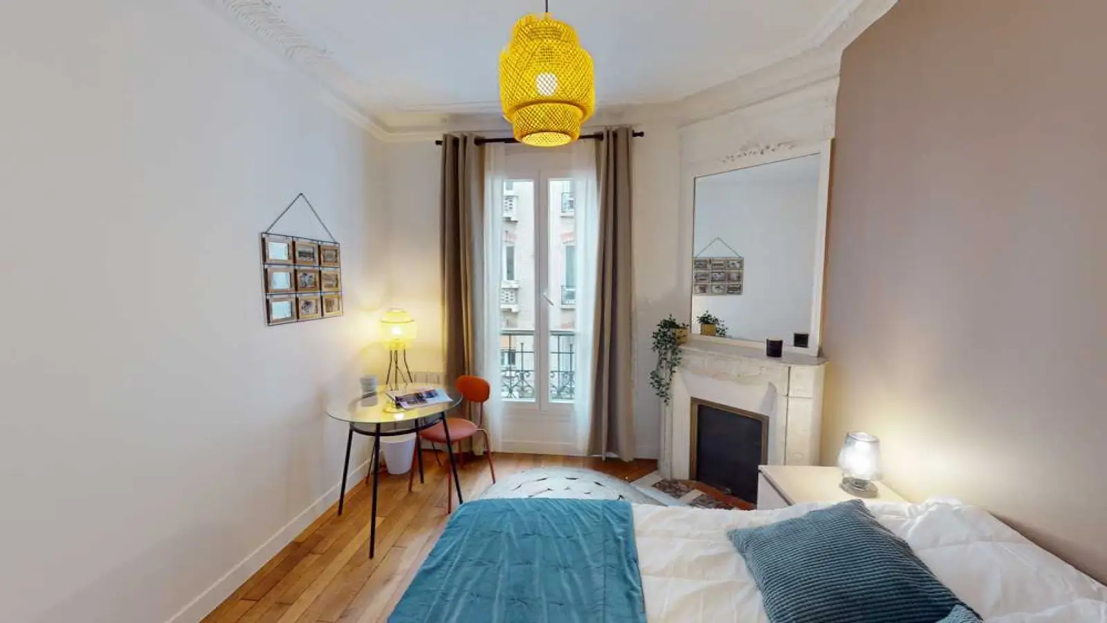 Chambre Rue Crozatier à Paris