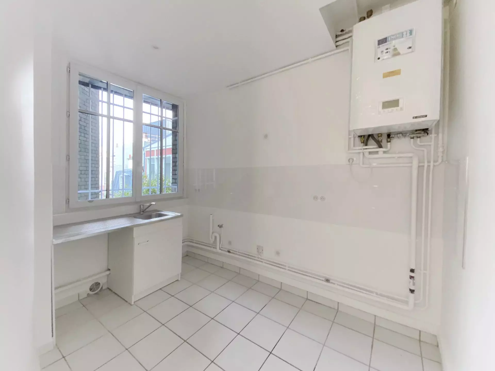 Flat Rue Descombes in Paris