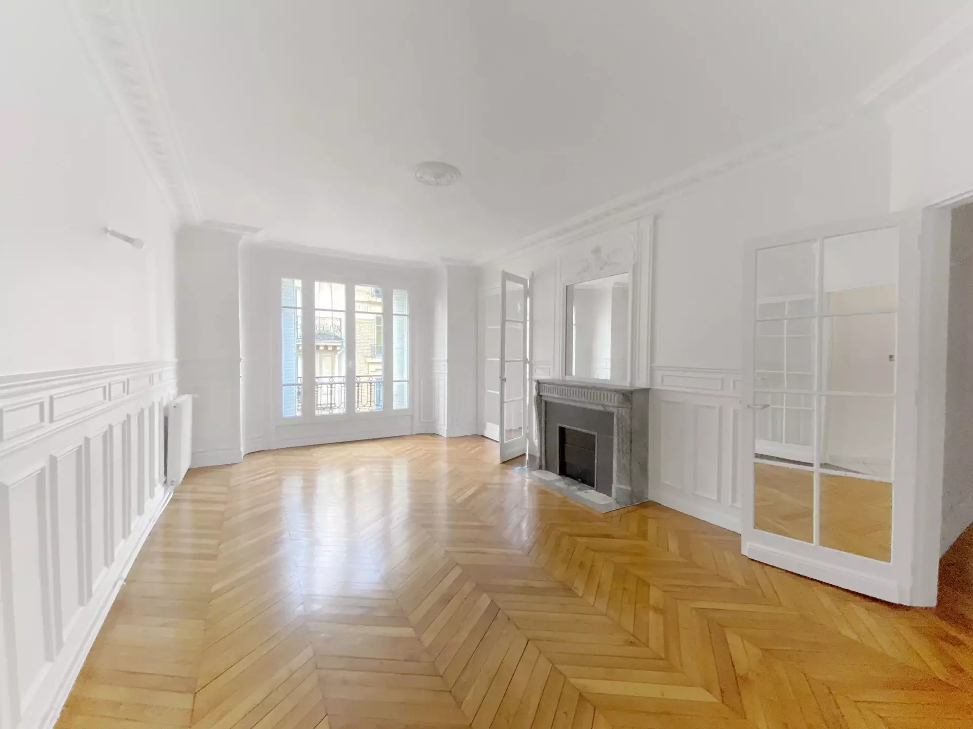 Flat Rue Descombes in Paris