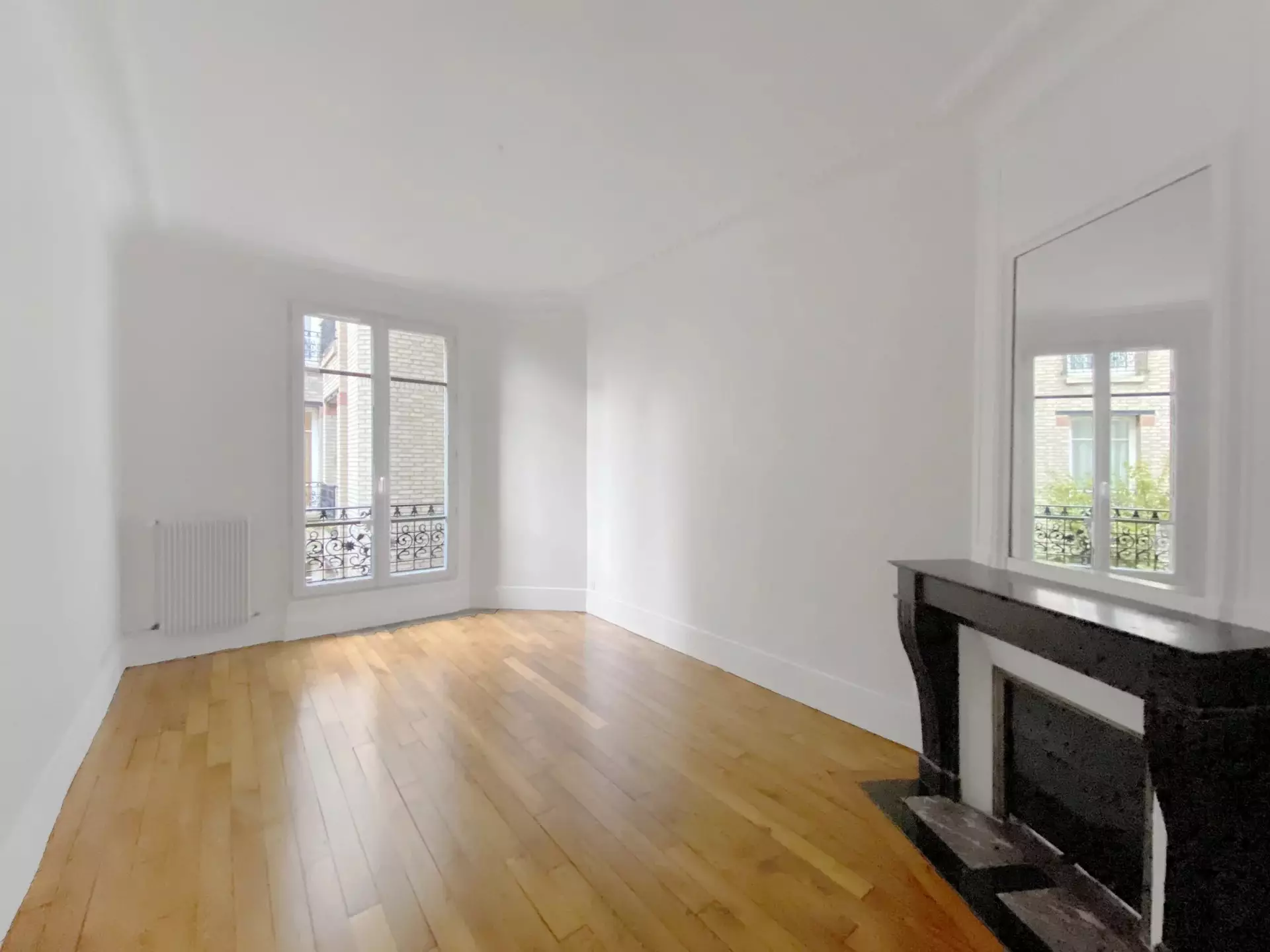 Flat Rue Descombes in Paris