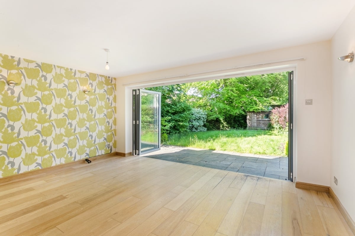 House Fieldhead Gardens in Bourne End