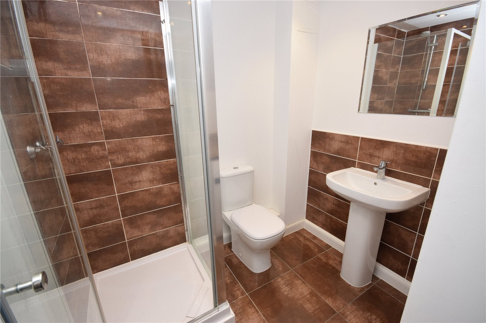 Flat Elizabeth Court in Leeds
