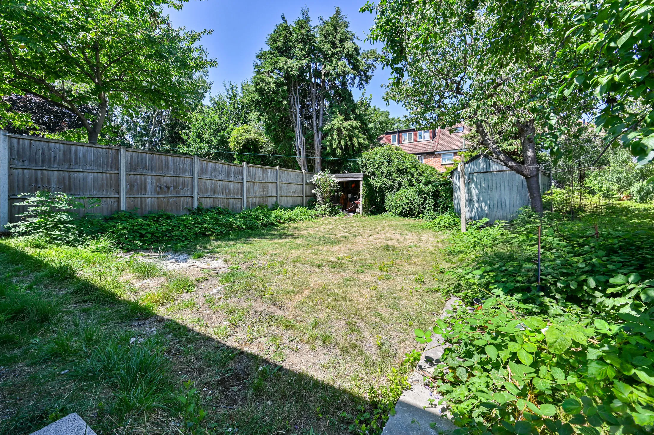 House The Fairway in Greater London