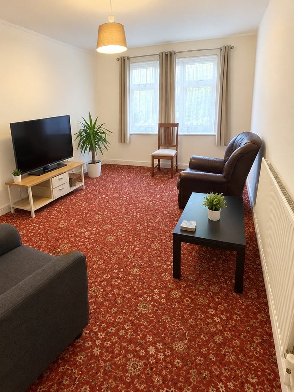 Room Capworth Street in Greater London