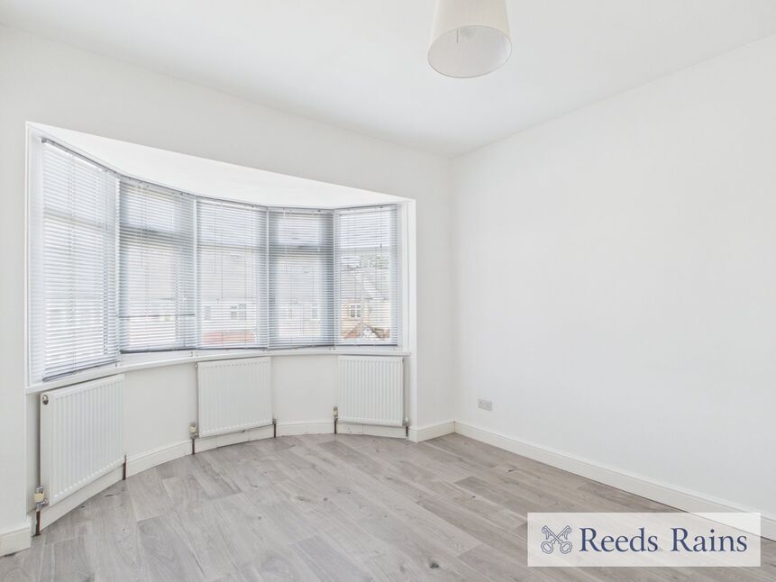 House Seymer Road in Greater London