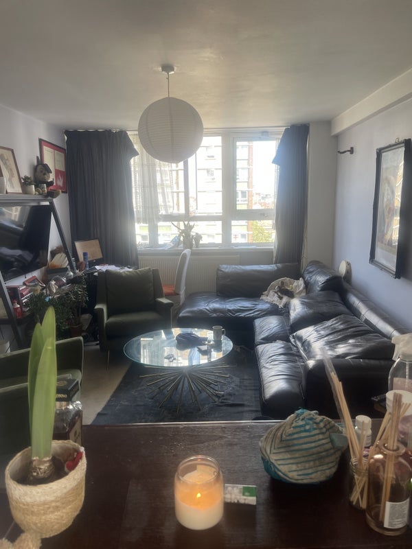 Room Devonshire Court in Greater London