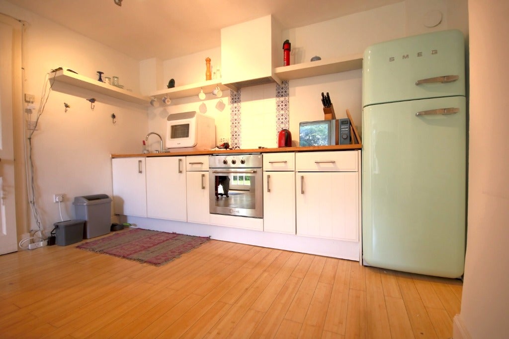 Flat Leamington Terrace in City of Edinburgh