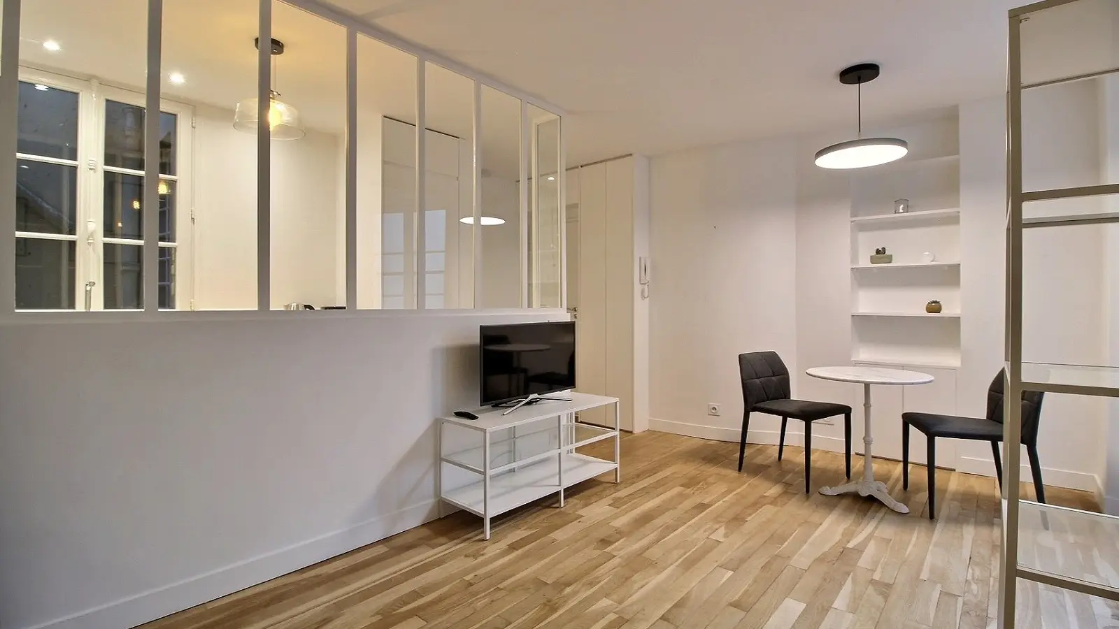 Appartement Rue du Champ de Mars à Paris